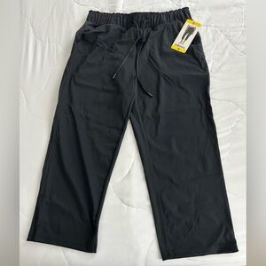 32 Degrees Black Womens Capri Pants